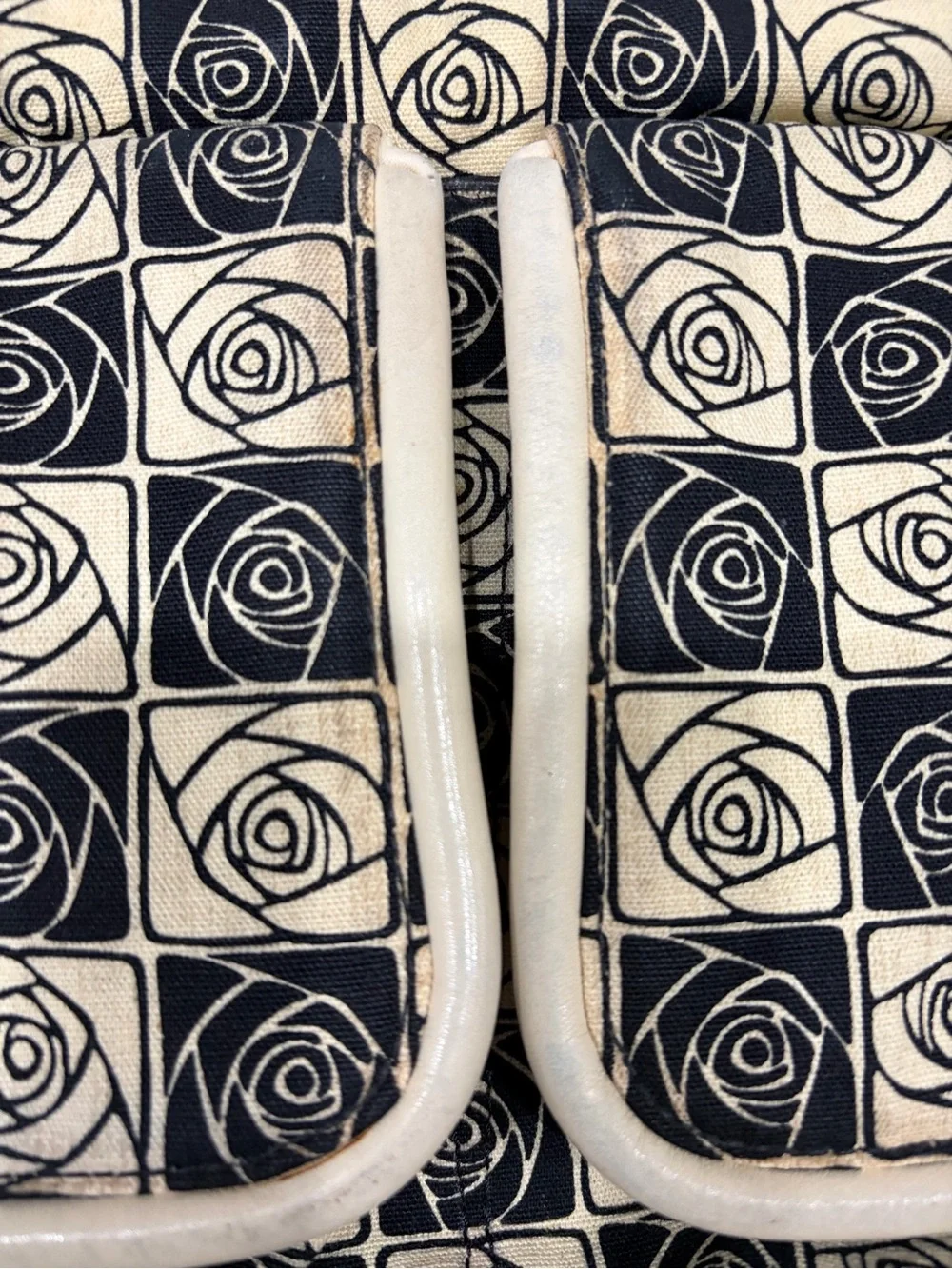 CHANEL Black and Cream Camellia Check Shoulder Bag